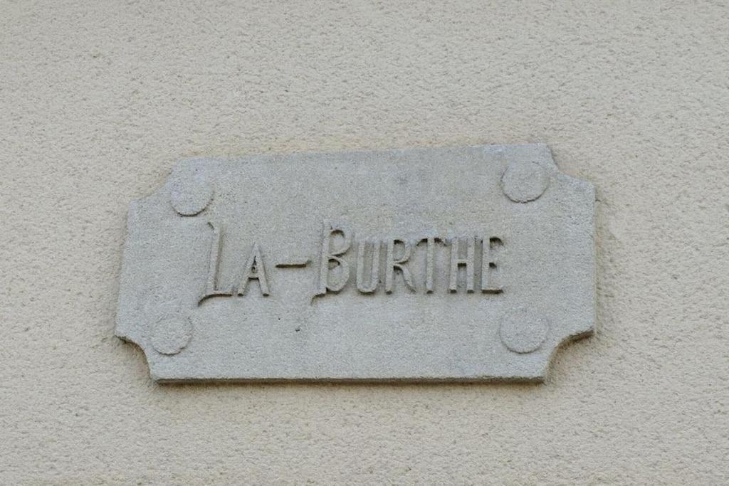 Gite La Burthe Monprimblanc ภายนอก รูปภาพ